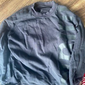 Black lulu lemon sweatshirt